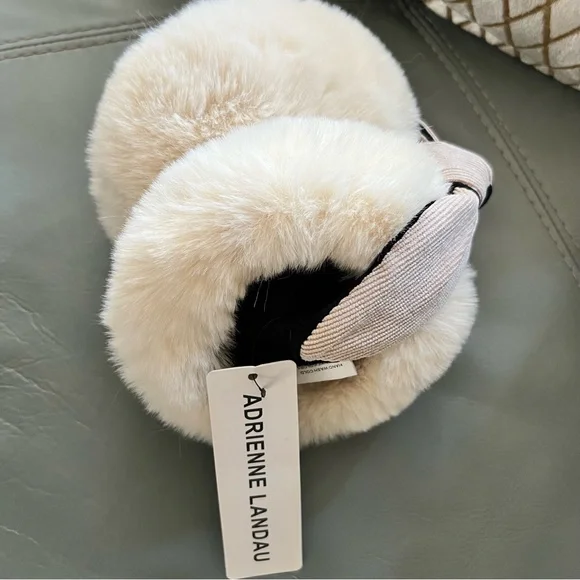 NWT Beautiful ADRIENNE LANDAU Soft FLUFFY Warm COZY Creamy EAR MUFFS - Picture 3 of 13